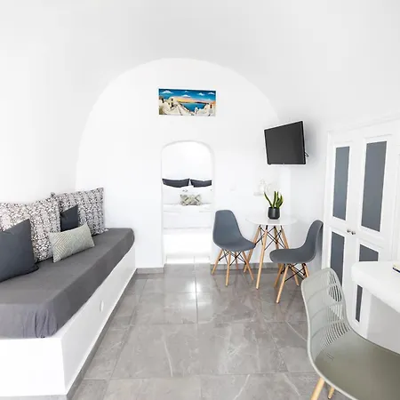 White Side Oia (Santorini)