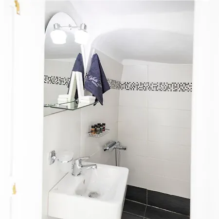 White Side Oia (Santorini)