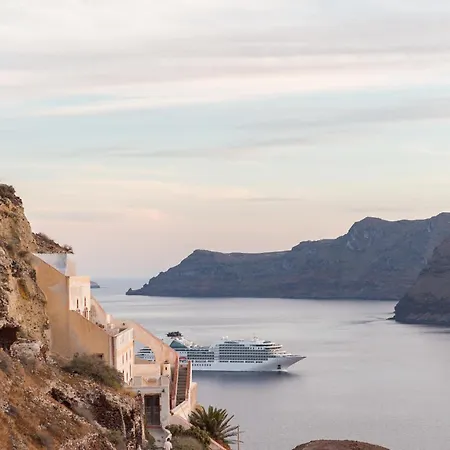 White Side Oia (Santorini)