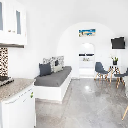 White Side Apartment
