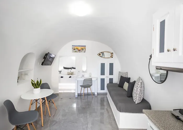 White Side Daire Oia