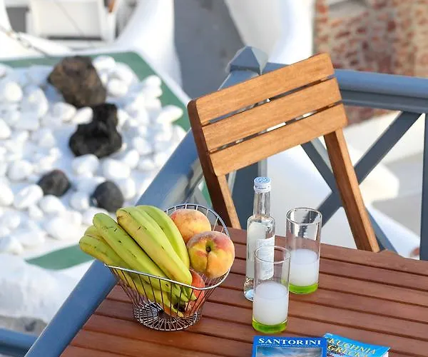 White Side Daire Oia