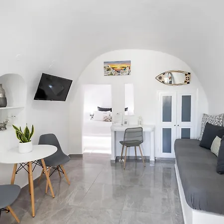 White Side * Oia