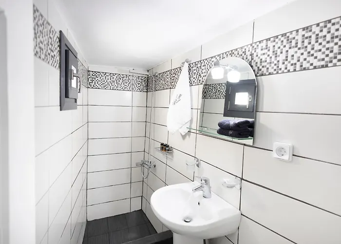 White Side * أويا